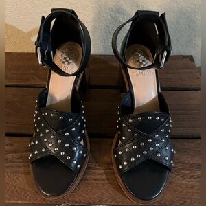 Vince Camuto Keresha Black Leather Studded Open Toe Sandals Pristine Size 7